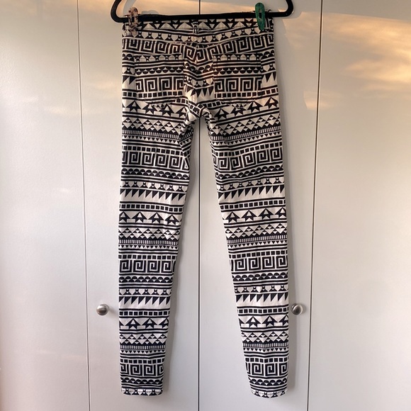 Geometric Skinny Jeans - Picture 3 of 5
